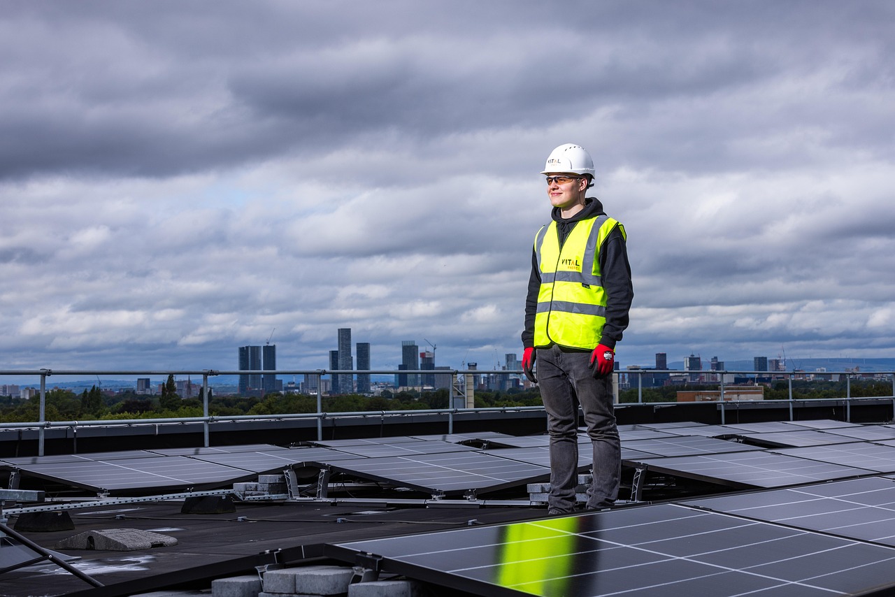 découvrez l'énergie renouvelable, une solution durable pour un avenir plus vert. explorez les différentes sources d'énergie renouvelable telles que l'éolien, le solaire et l'hydraulique, et apprenez comment elles contribuent à réduire notre empreinte carbone tout en répondant à nos besoins énergétiques.