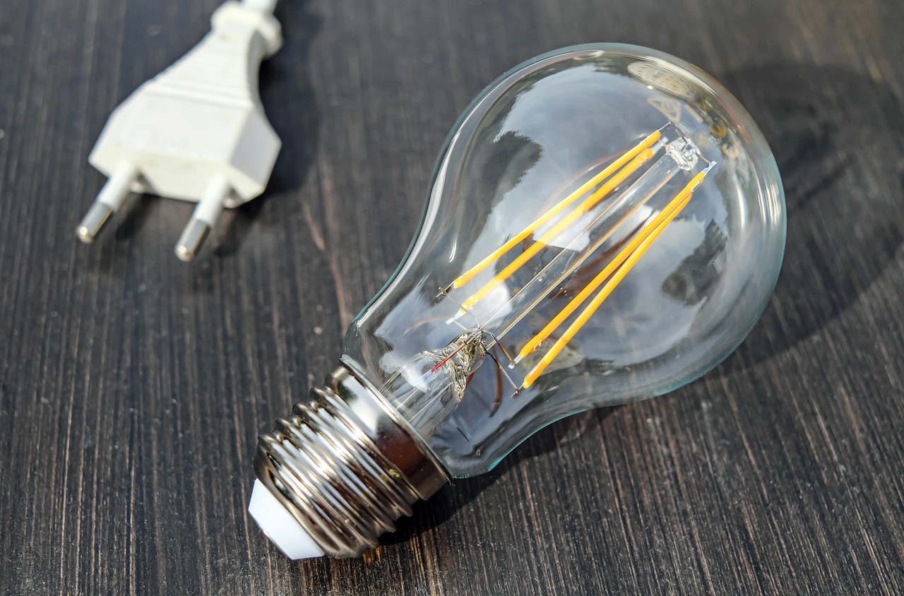 découvrez comment améliorer l'efficacité énergétique de votre maison ou de votre entreprise grâce à des conseils pratiques, des astuces innovantes et des solutions durables pour réduire votre consommation d'énergie et vos factures.